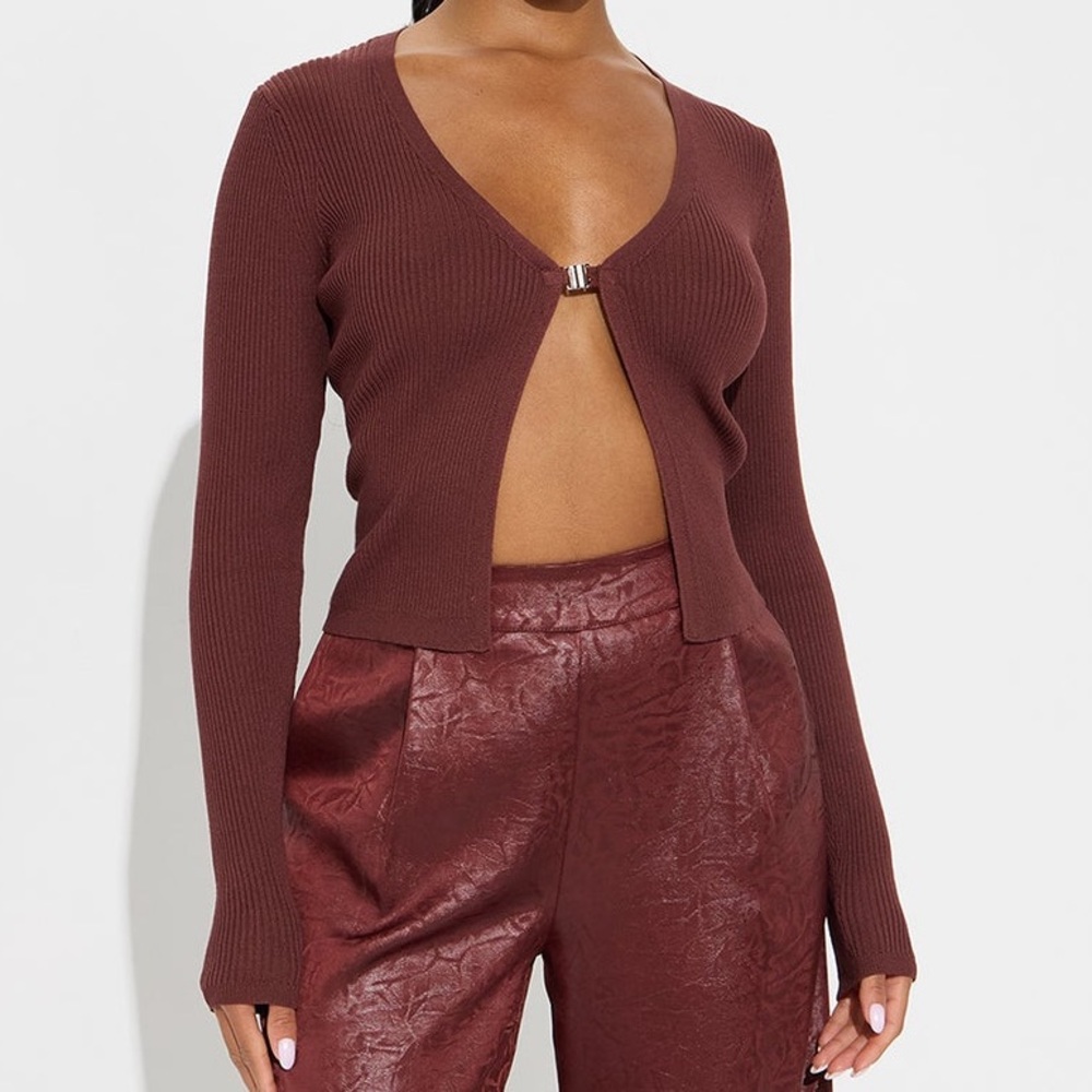 Brown single metal closure knit sweater cardigan - Picture 2 of 3